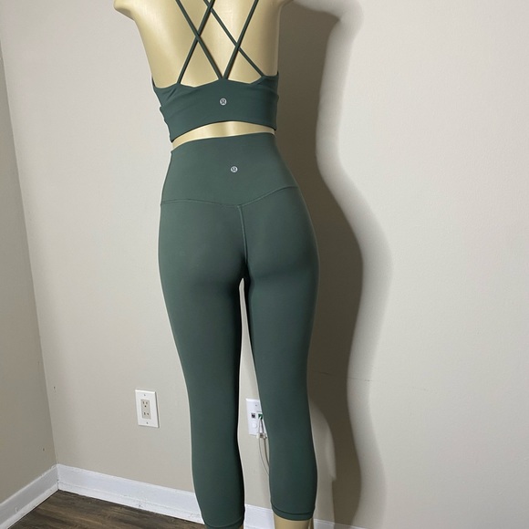 Lululemon dark forest align with matching bra - Picture 4 of 6